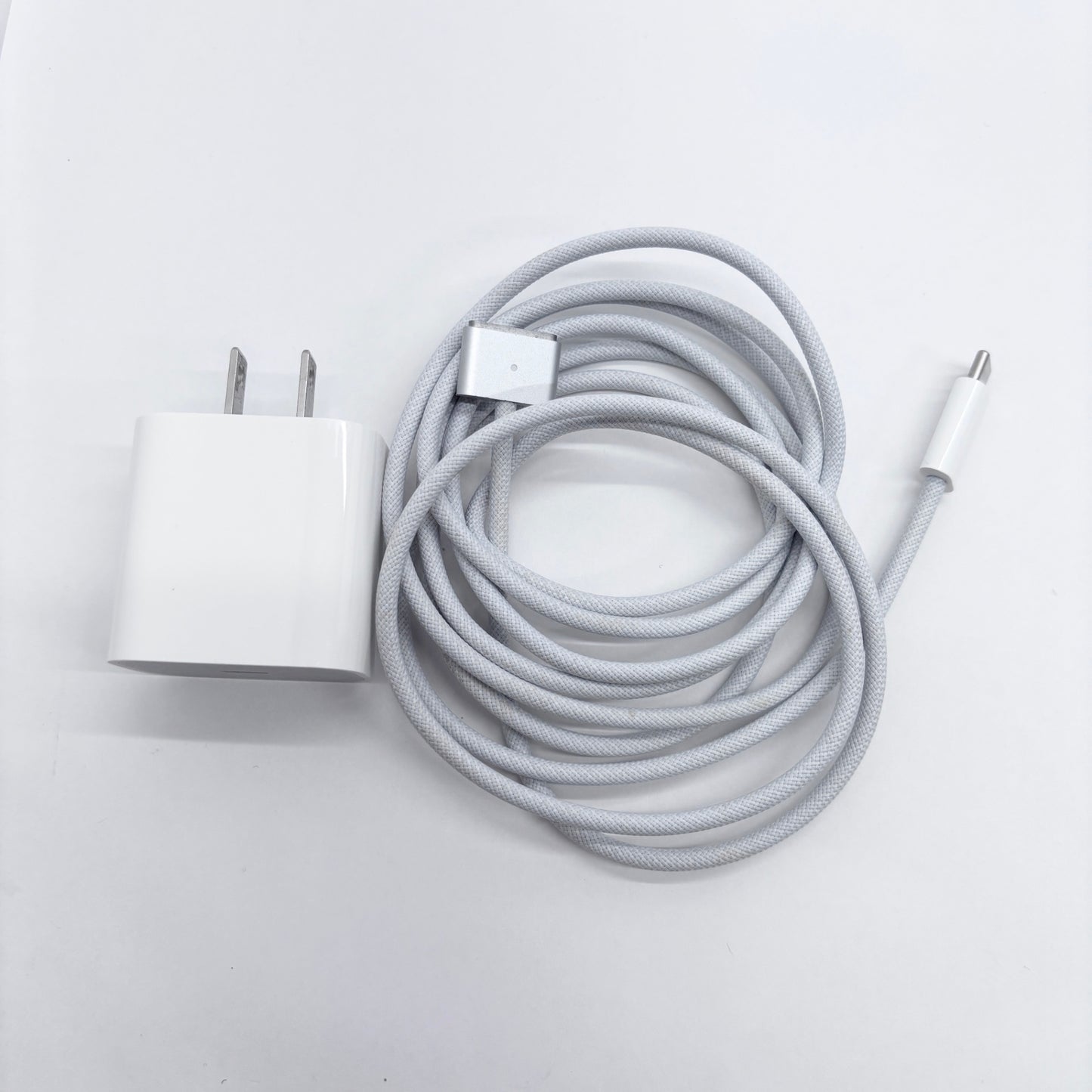 MacBook Air 13インチ M2 2022 8コアCPU 8コアGPU 8GB 256GB MLXY3J/A シルバー バッテリー最大容量100%【C8200-80】