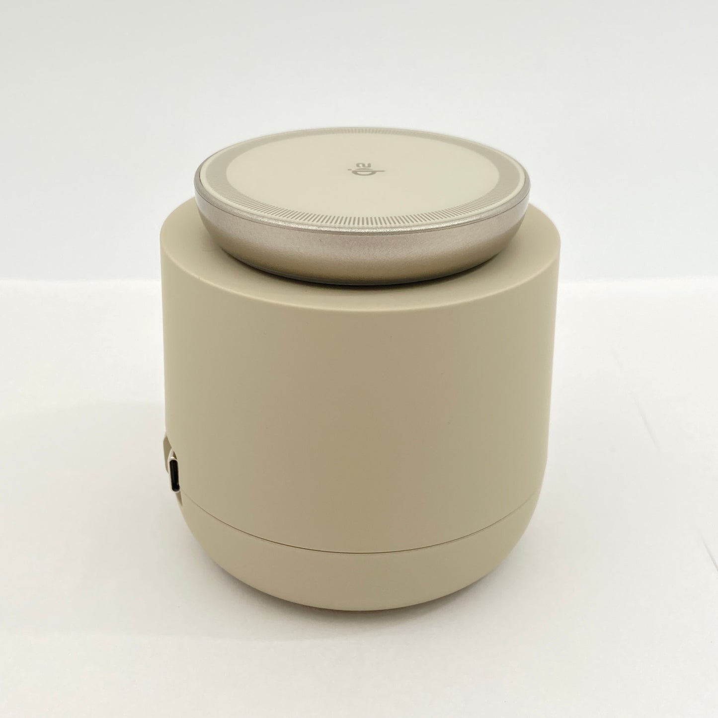 threekey 4-in-1 磁気ワイヤレス充電ステーション TK-CW303【C5996-60】