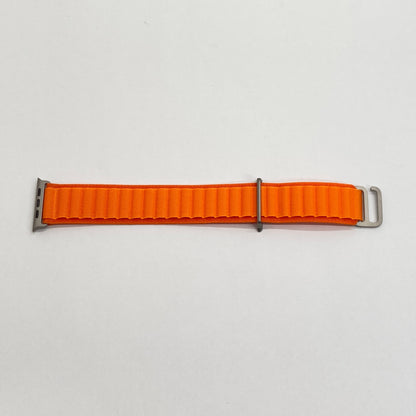 美品 Apple Watch Ultra GPS+Cellularモデル 49mm MNHH3J/A オレンジアルパインループ サイズ:S バッテリー最大容量100%【C6218-60】