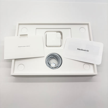 美品 Apple MacBookAir 13インチ M5 16GB 512GB バッテリー最大容量100% スカイブルー【C8380-80】