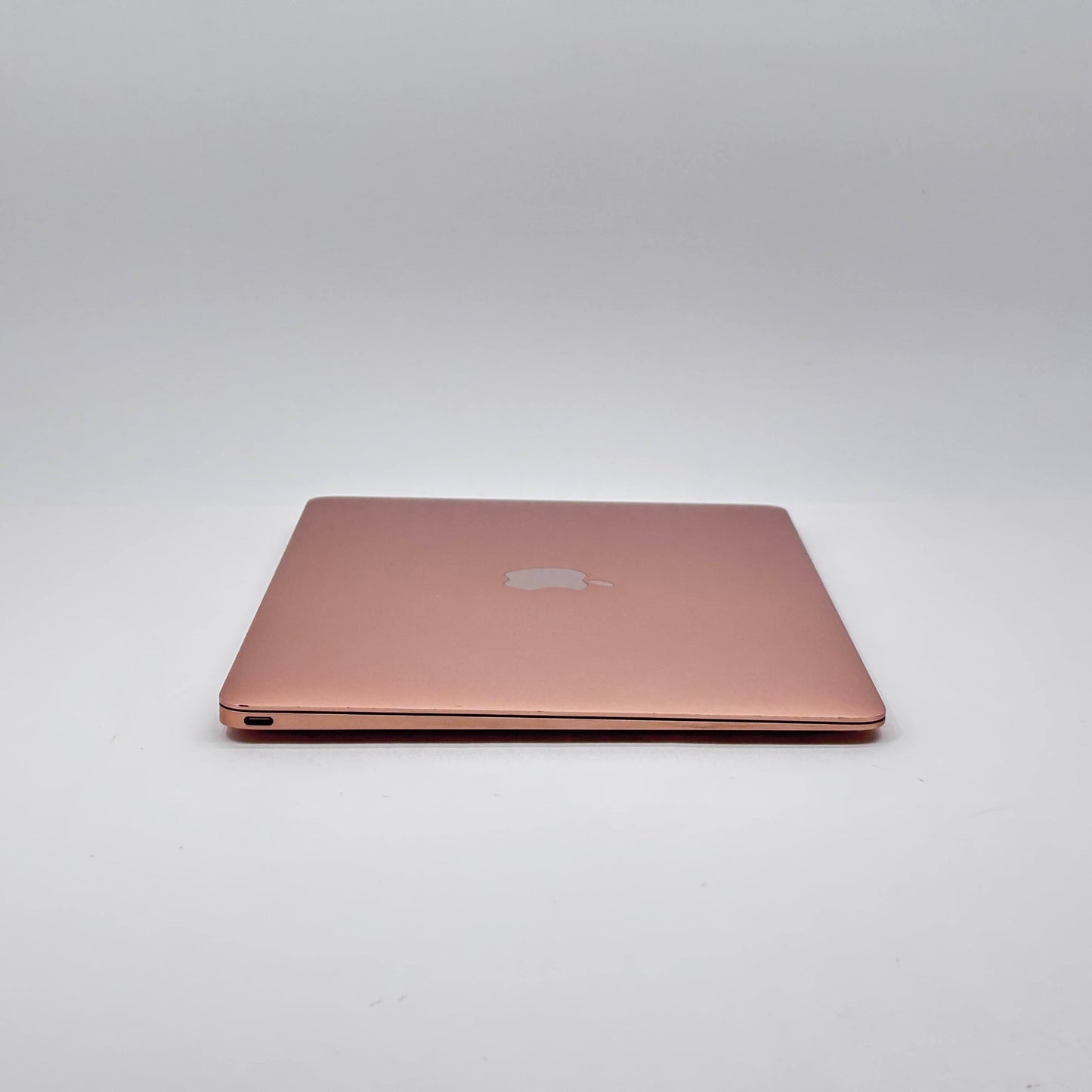 Apple MacBook 12インチ (Mid 2017) Core m3 1.2GHz/8GB/SSD 256GB ゴールド【C8332-60】