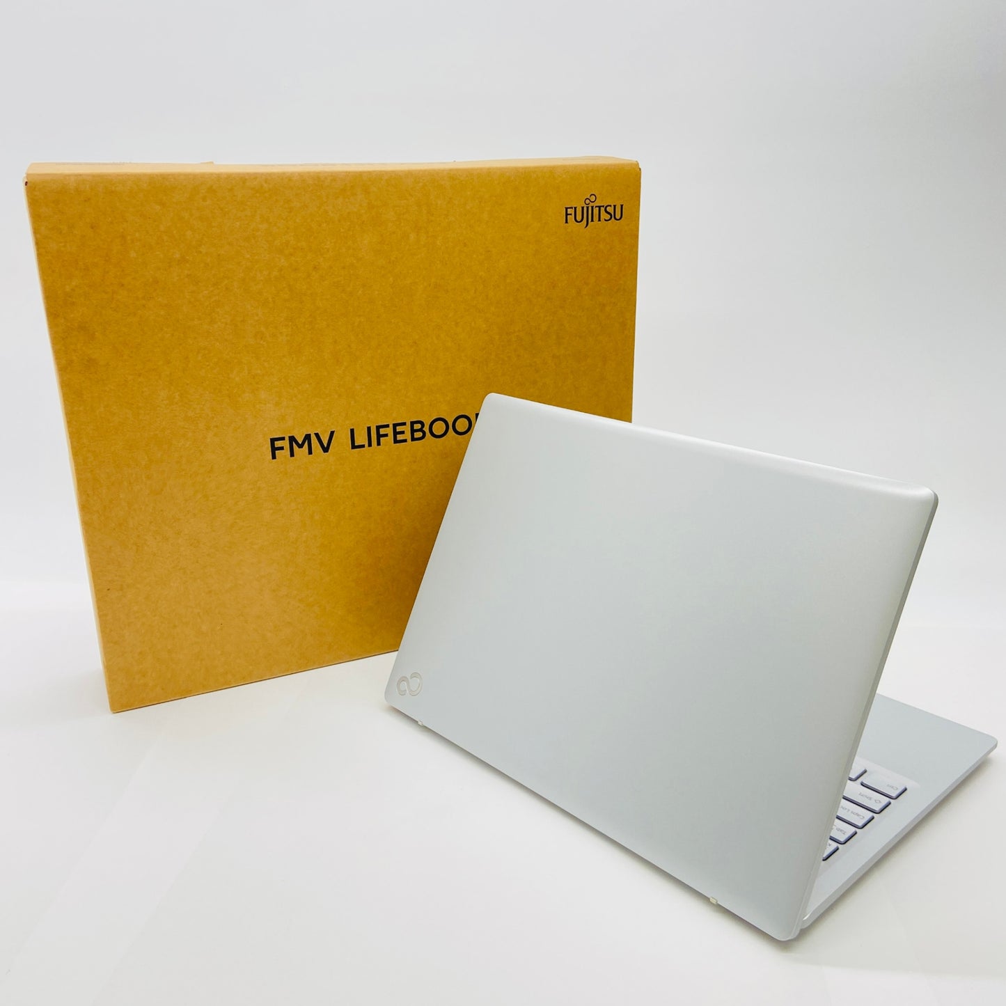 美品 LIFEBOOK MH55/J3 Ryzen5 7520U 16GB SSD 512GB Windows11Home 【C4496-80】