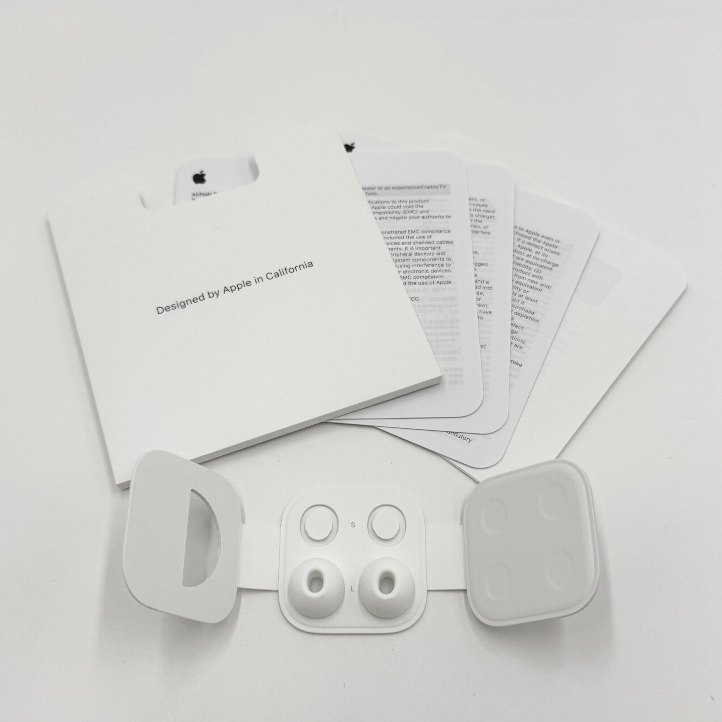 Apple AirPods Pro 第1世代 with MagSafe Charging Case MWP22J/A ケーブル欠品【C7797-60】