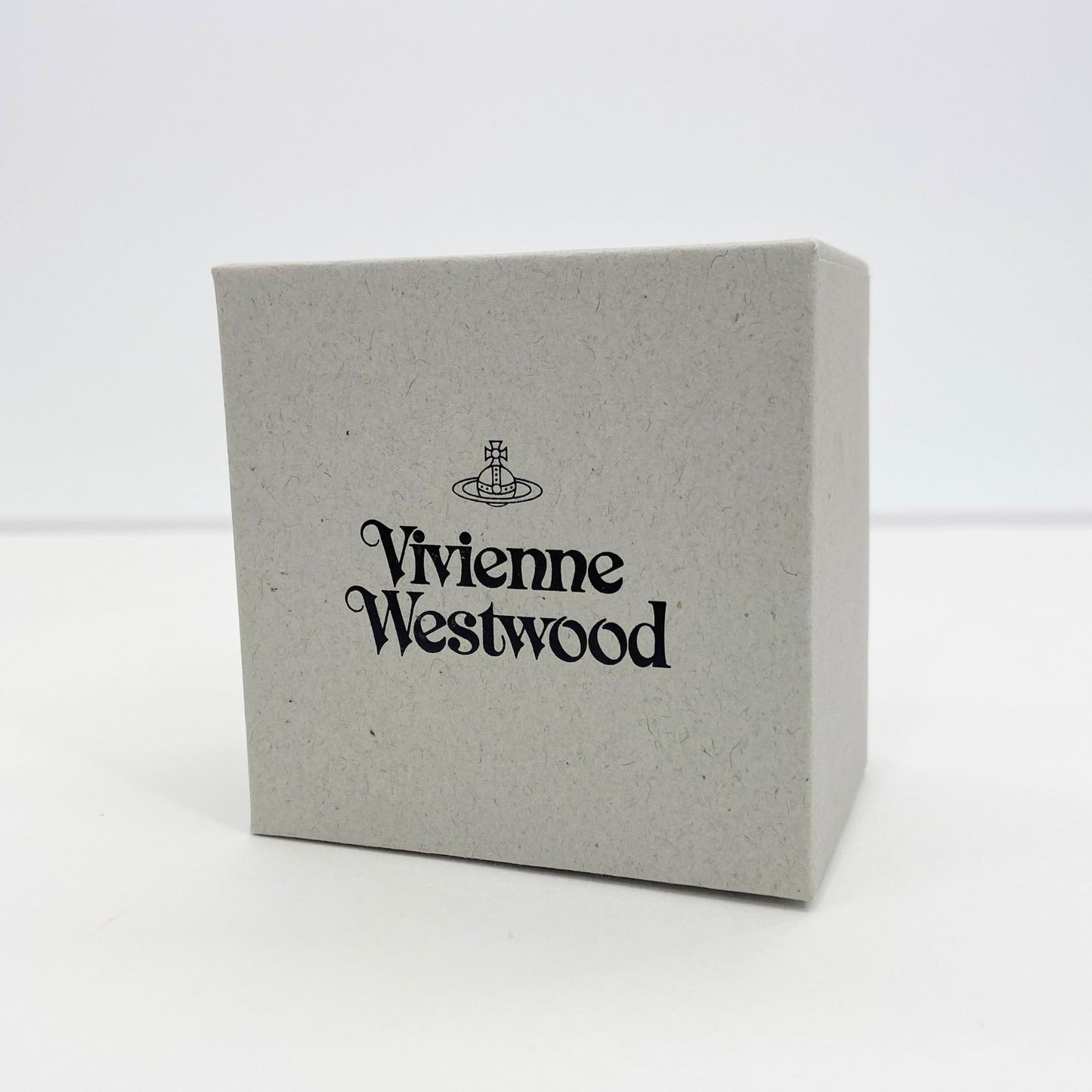 Vivienne Westwood ミニバスレリーフオーブネックレス　【C5753-60】