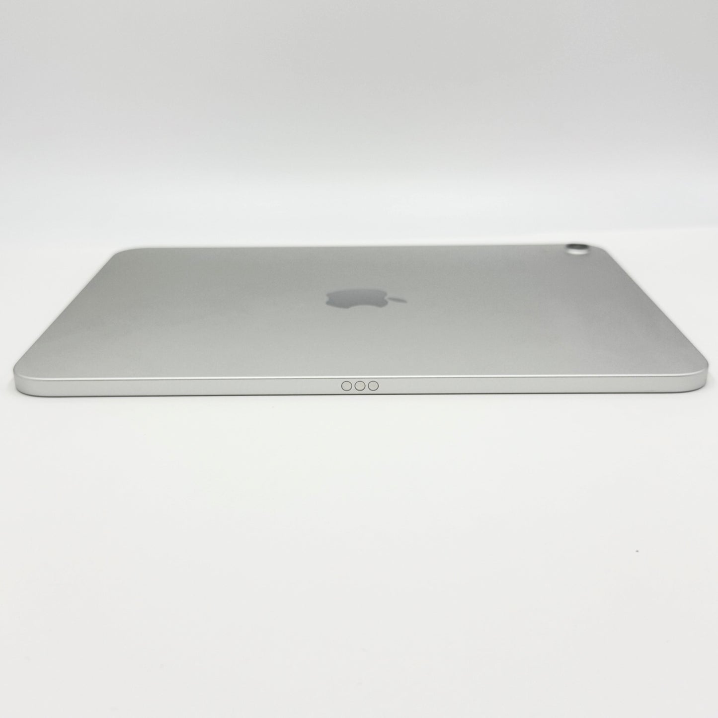 美品 Apple iPad A16 11インチ Wi-Fiモデル 128GB MD3Y4J/A シルバー バッテリー最大容量100%【C6831-60】