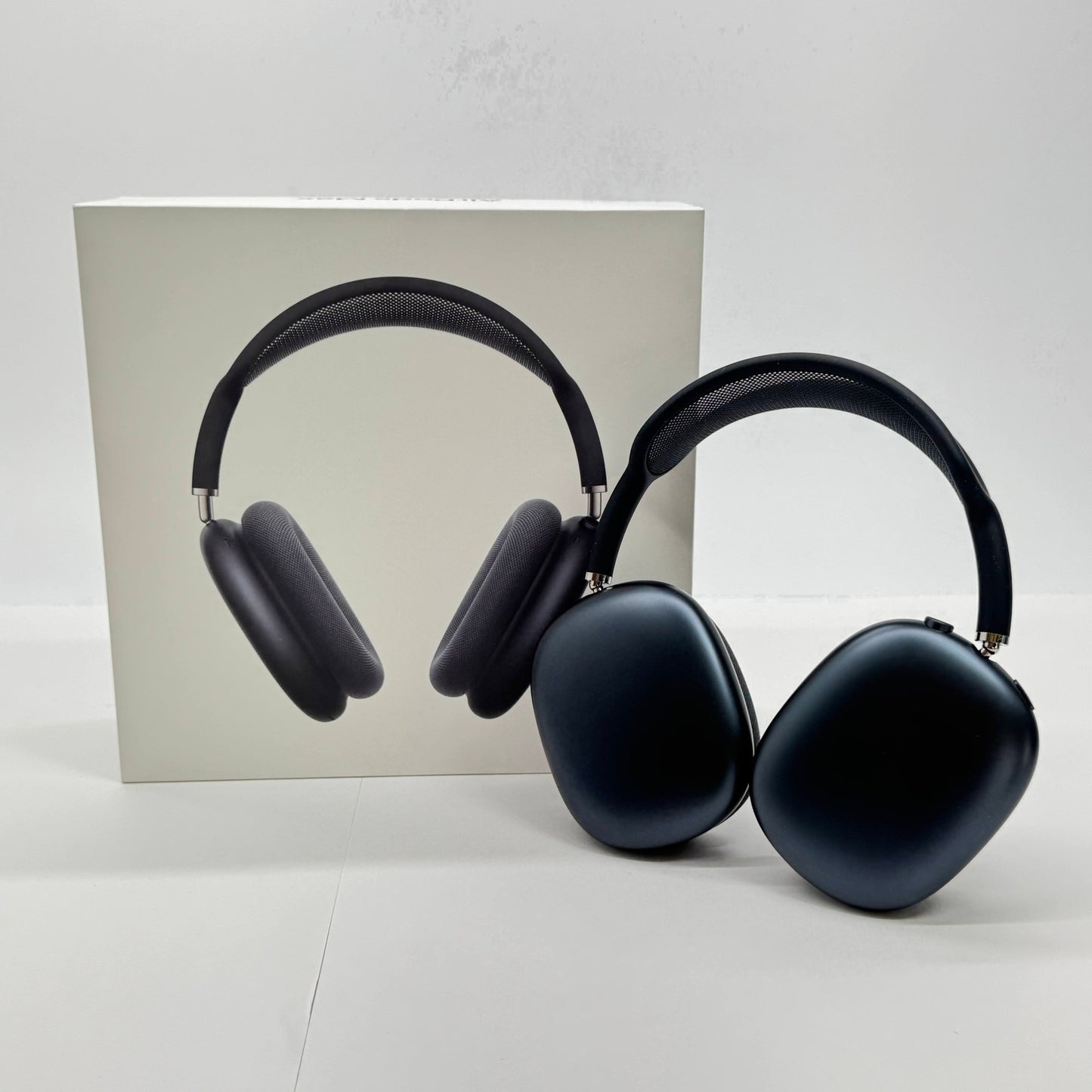 美品 Apple AirPods Max MWW43ZA/A ミッドナイト A3184【C7877-80サイズ】