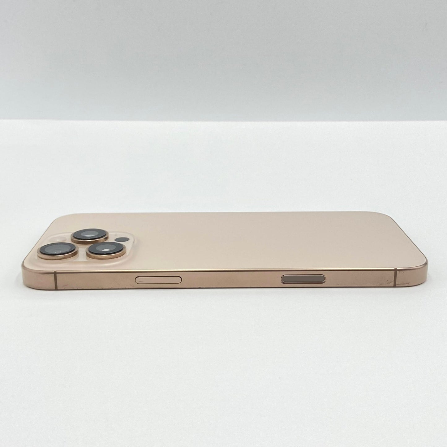 美品 iPhone 16 Pro Max 256GB SIMフリー MYWJ3J/A デザートチタニウム バッテリー最大容量100％ 【C6408】