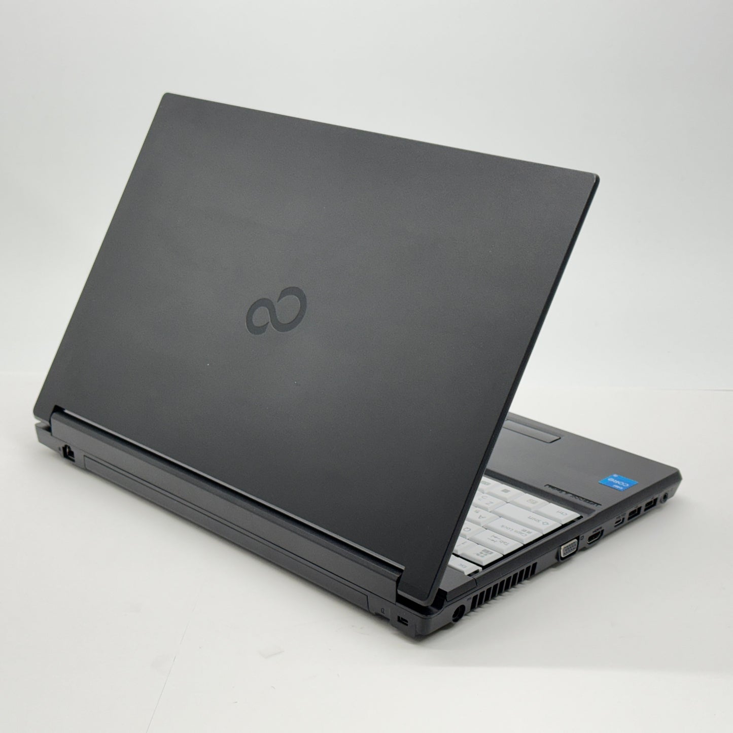 LIFEBOOK A5513/NX i5 1235U 8GB 256GB Windows11Pro バッテリー最大容量99% 【C6609-80】