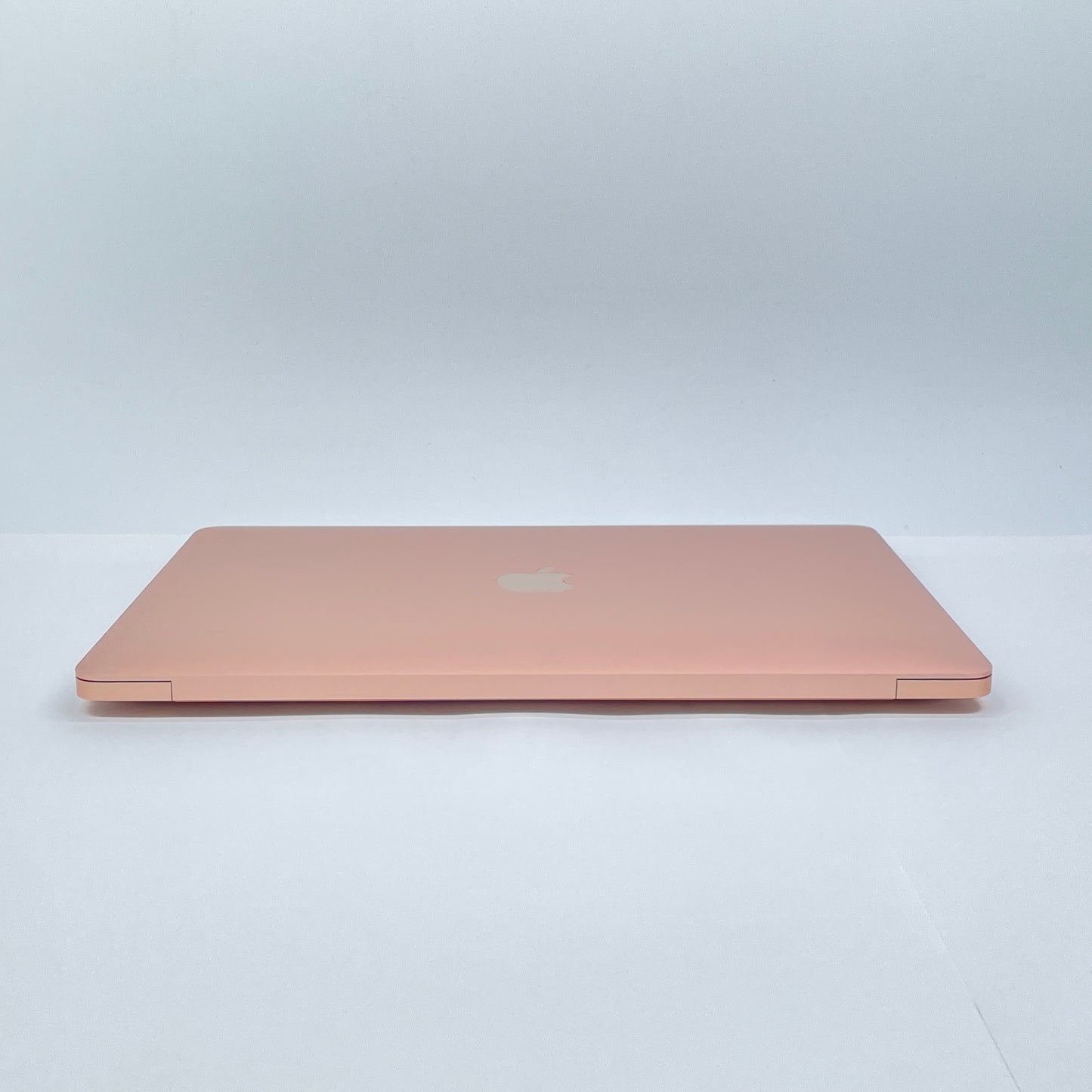 MacBook Air Retina 13インチ (Late 2020) Apple M1 8コア/8GB/SSD 256GB ゴールド MGND3J/A バッテリー最大容量100%充放電回数14回 付属品完備【7964-80】