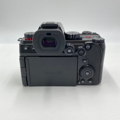 美品 パナソニック Panasonic LUMIX S5II DC-S5M2 ミラーレス一眼【C5955-60】