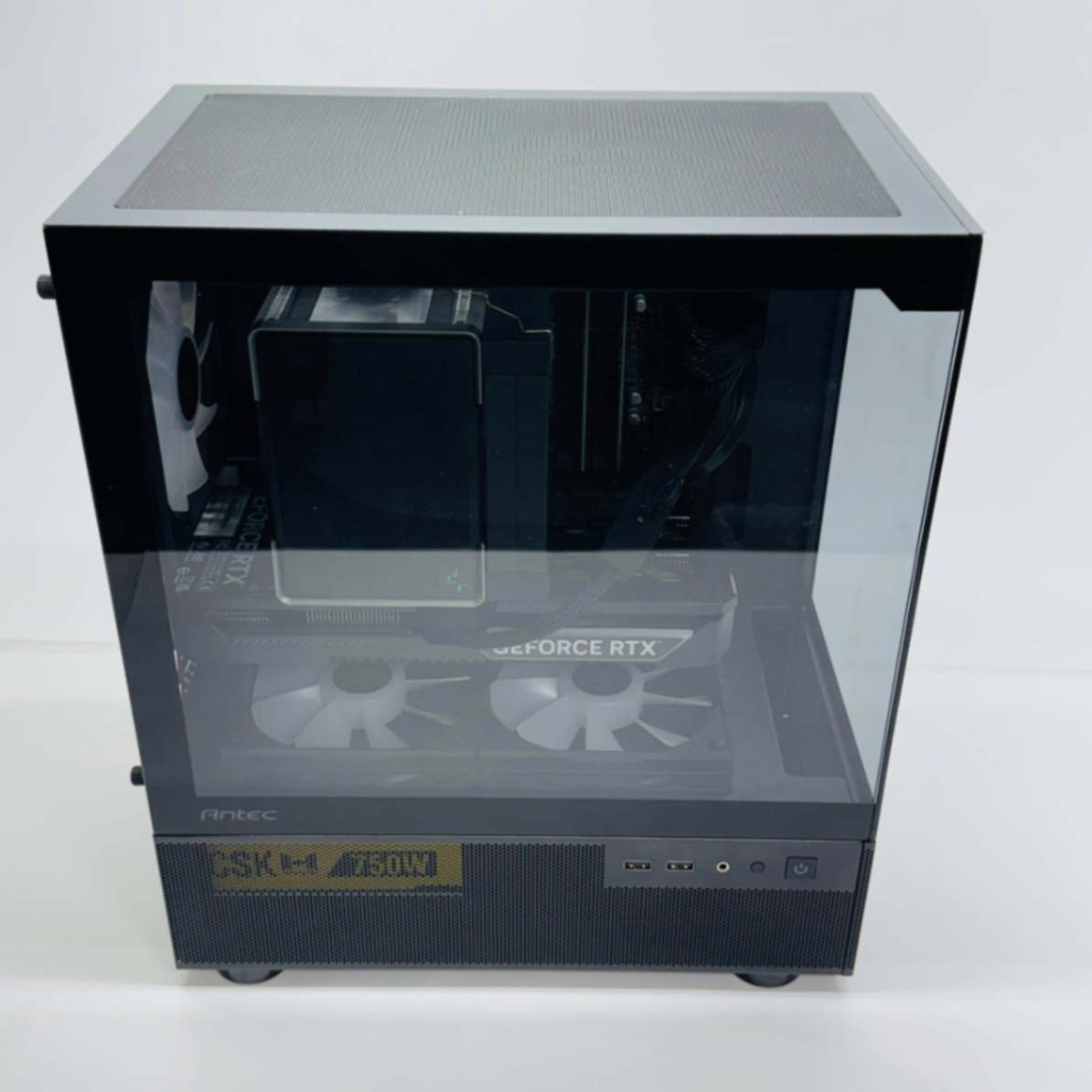 美品 ゲーミングPC Ryzen 7 7800X3D 32GB　SSD 2TB GeForce RTX 4070 SUPER C3896 140サイズ発送