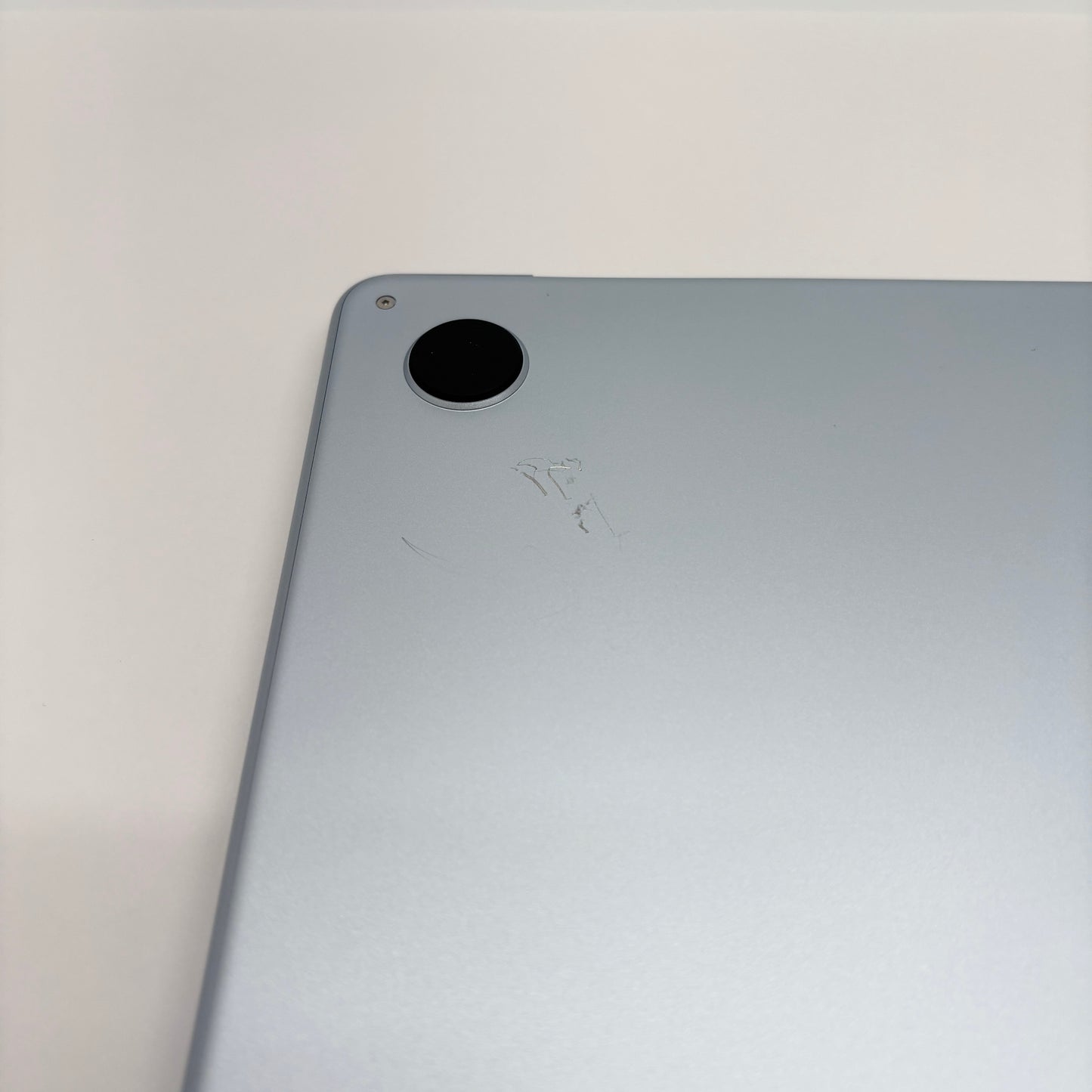 Apple MacBook Air 15インチ M4(10コアCPU/10コアGPU) 16GB 256GB スカイブルー MC7A4J/A バッテリー最大容量100% 【C7873-80】