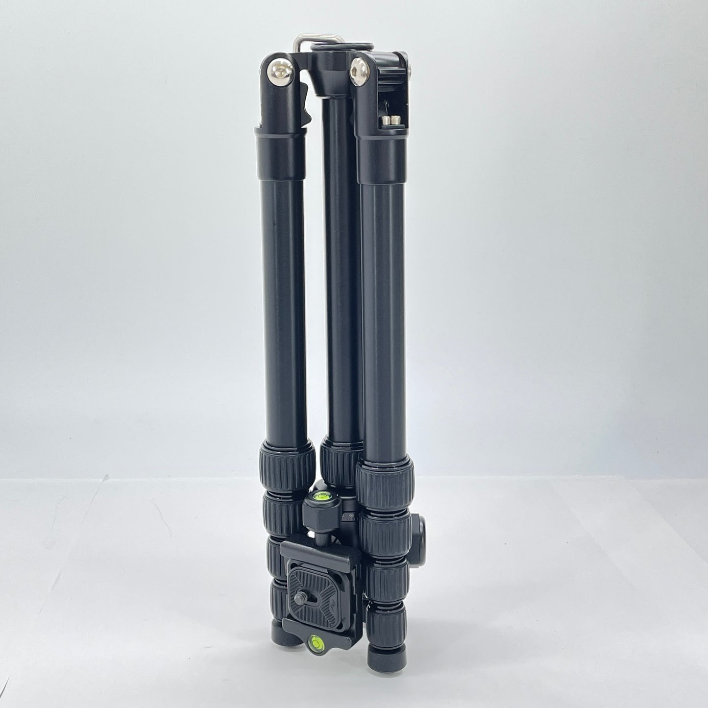 Manfrotto Elementトラベル三脚 スモール MKELES5BK-BH 【C6111-80】