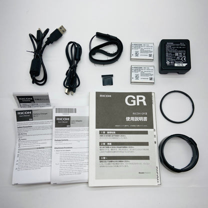 RICOH GRIII コンパクトデジタルカメラ  付属品多数あり ショット数8,201回【C3986-80】