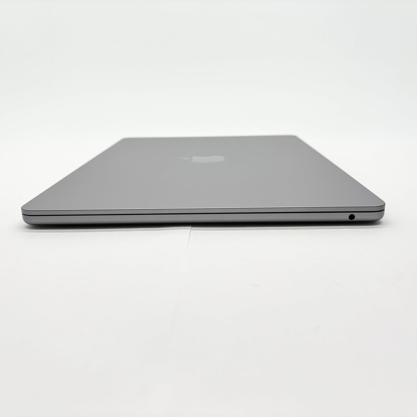 Apple MacBookAir 15インチ M2 16GB 512GB 充放電回数26回 バッテリー最大容量98%【C7689-80】
