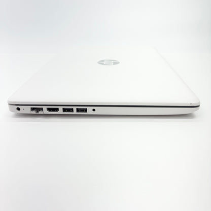 新品SSD HP Laptop 15-da0000 15-da0088TU ピュアホワイト i3 7020U 4GB SSD256GB バッテリー最大容量93%【C4582-80】