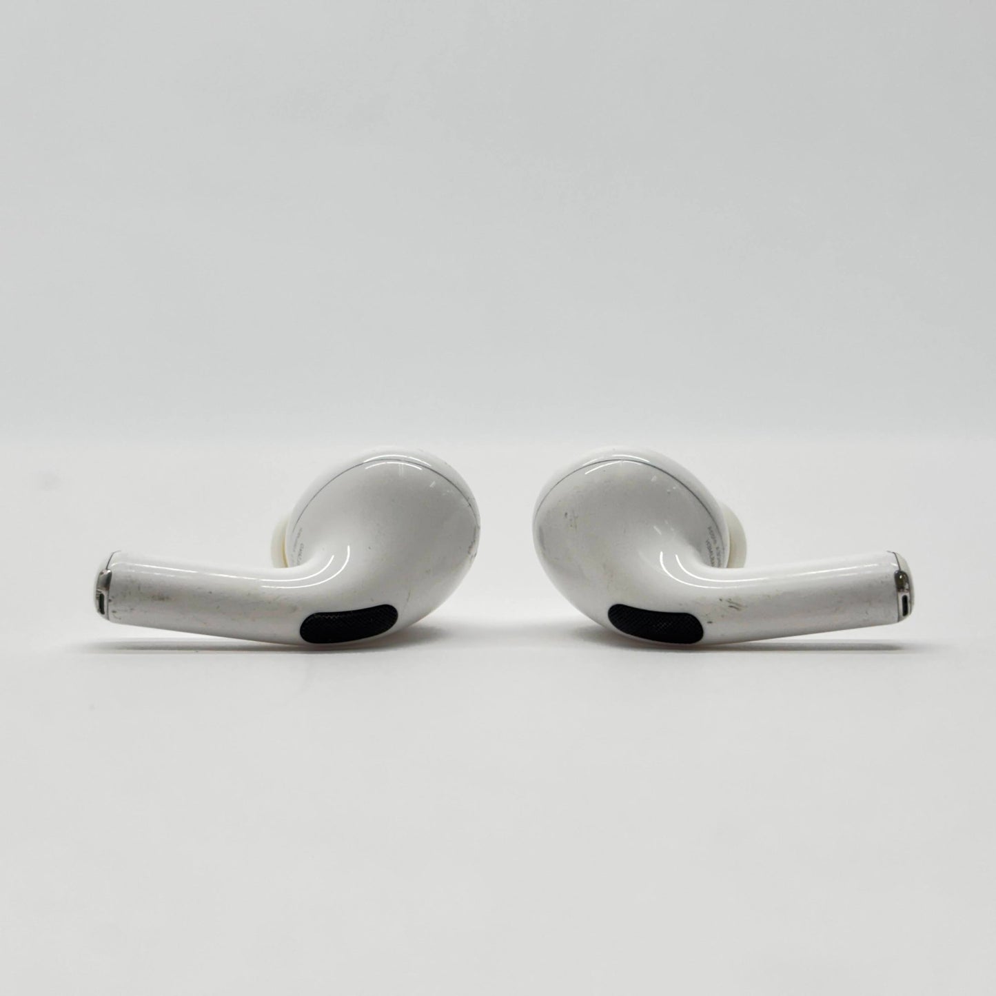 Apple AirPods Pro 2 (USB-C) ワイヤレスイヤホン【C8606-60】