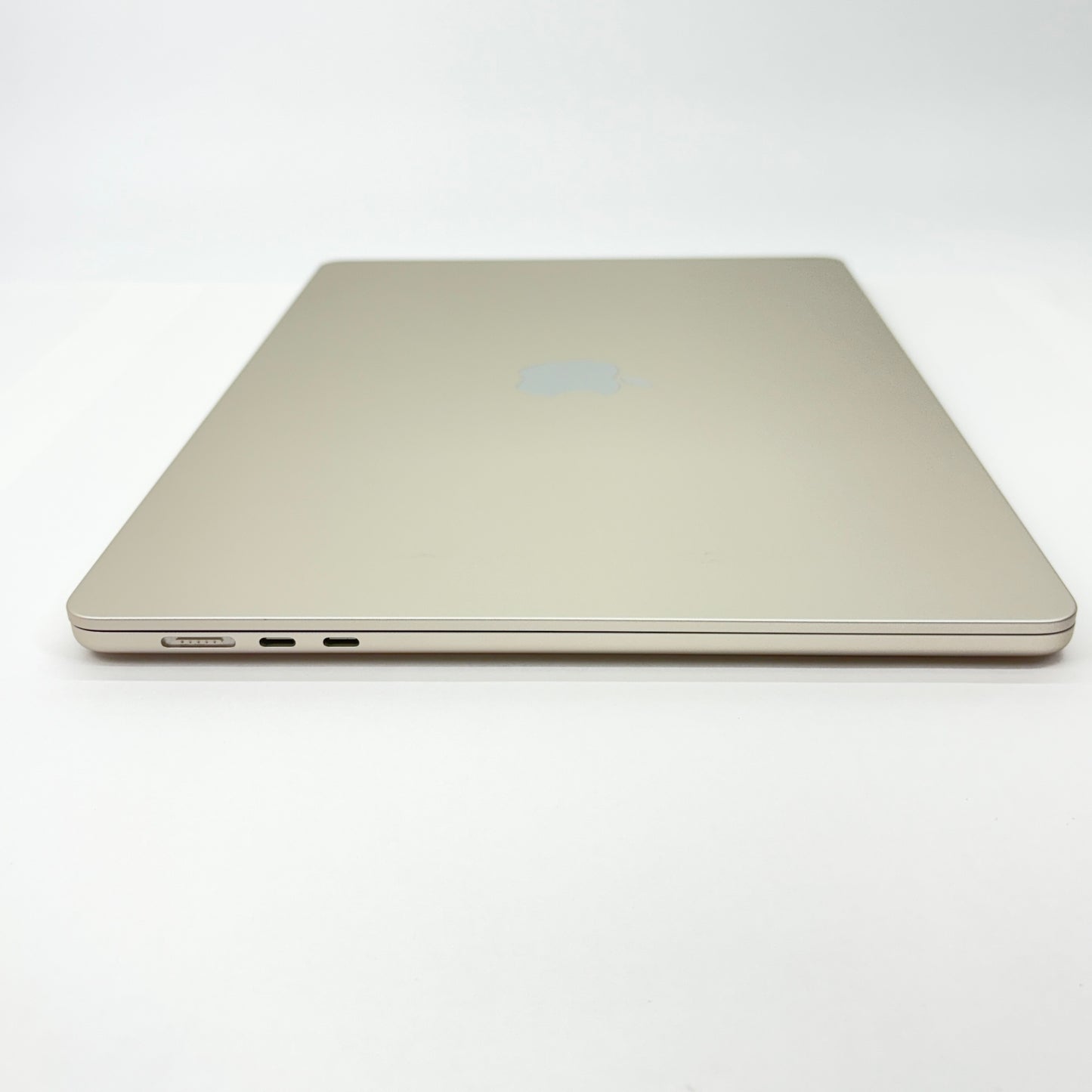 新品同様 美品　US配列 Apple MacBook Air M3  2024 15インチ 8GB 256GB スターライト MRYR3JA/A バッテリー最大容量100%【C5666-80】