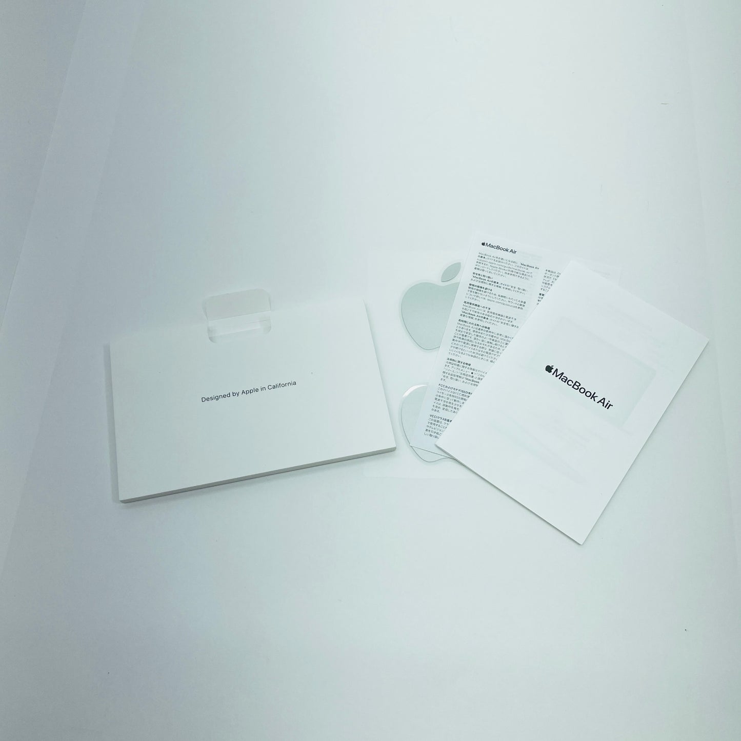 Apple MacBook Air Retina 13インチ (Late 2020) Apple M1  8GB SSD 256GB シルバー MGN93J/A  バッテリー最大容量89%  【C4563-80】