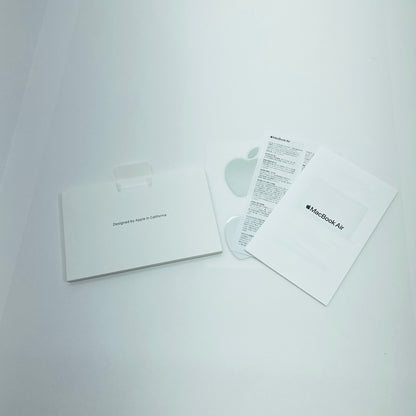 Apple MacBook Air Retina 13インチ (Late 2020) Apple M1  8GB SSD 256GB シルバー MGN93J/A  バッテリー最大容量89%  【C4563-80】