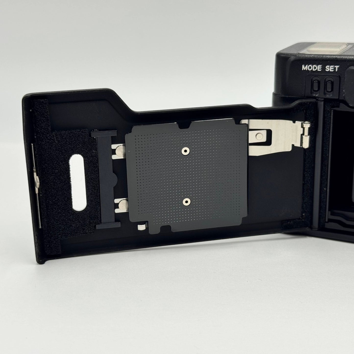 美品 Nikon ニコン 28Ti NIKKOR 28ｍｍ 1:2.8 コンパクト フィルムカメラ 【C3943-60】