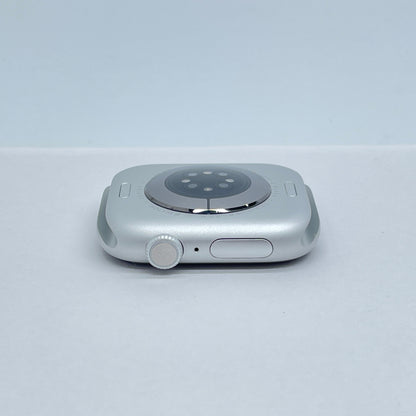 Apple Watch Series 11 46mm GPS シルバーアルミニウム MEWC4J/A バッテリー最大容量100% スポーツバンド【C7012-60】