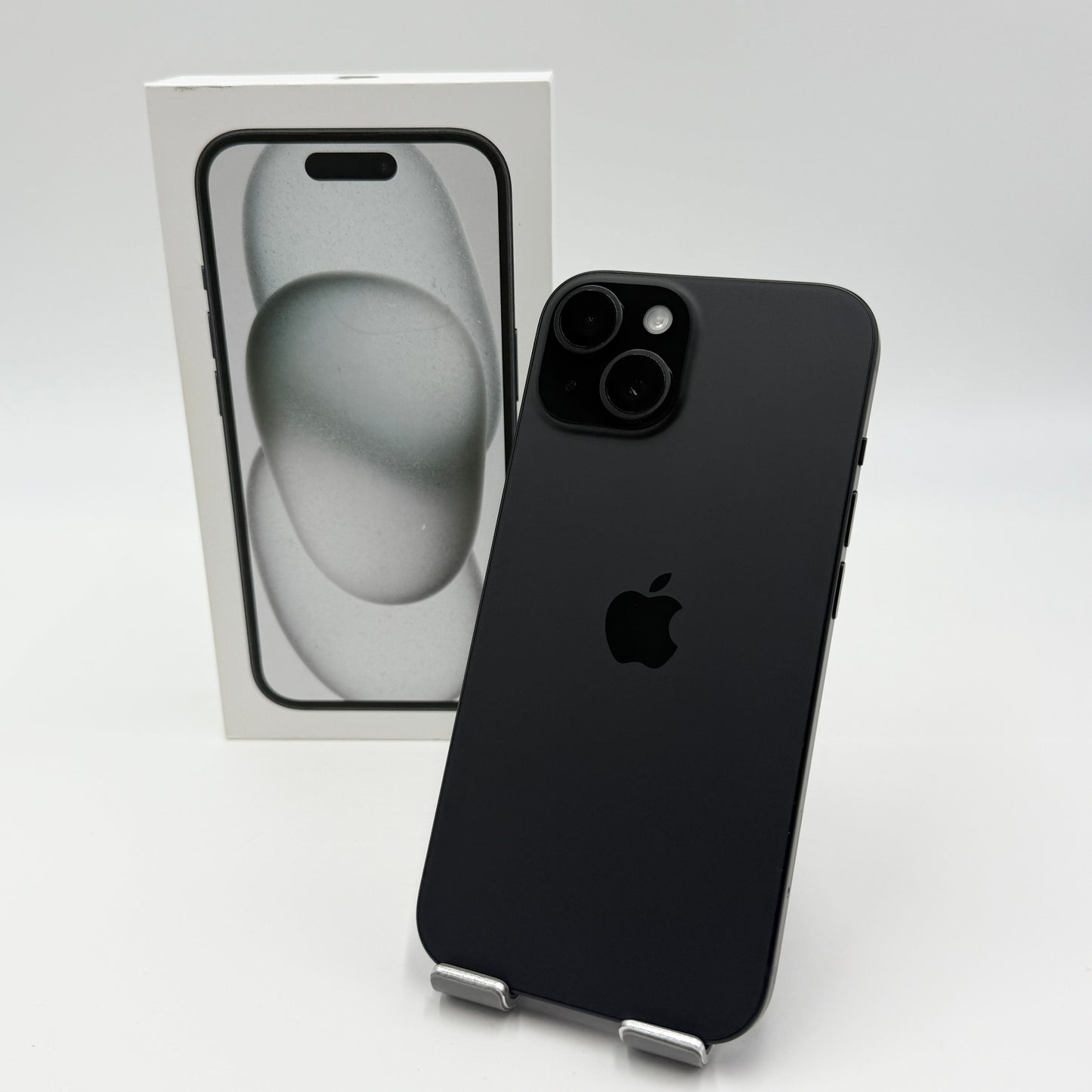 新品同様 美品 Apple iPhone15 128GB ブラック A3089 MTMH3J/A SIMフリー バッテリー最大容量99%【C5254-C】