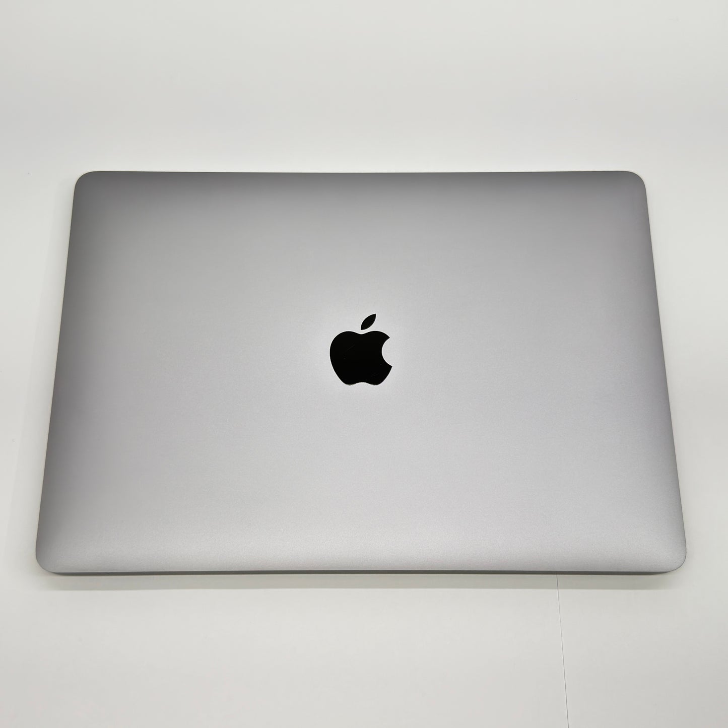 MacBook Air Retina 13インチ (Late 2020) Apple M1 8コア 8GB SSD 512GB スペースグレイ MGN73J/A バッテリー最大容量87%【C7044-80】
