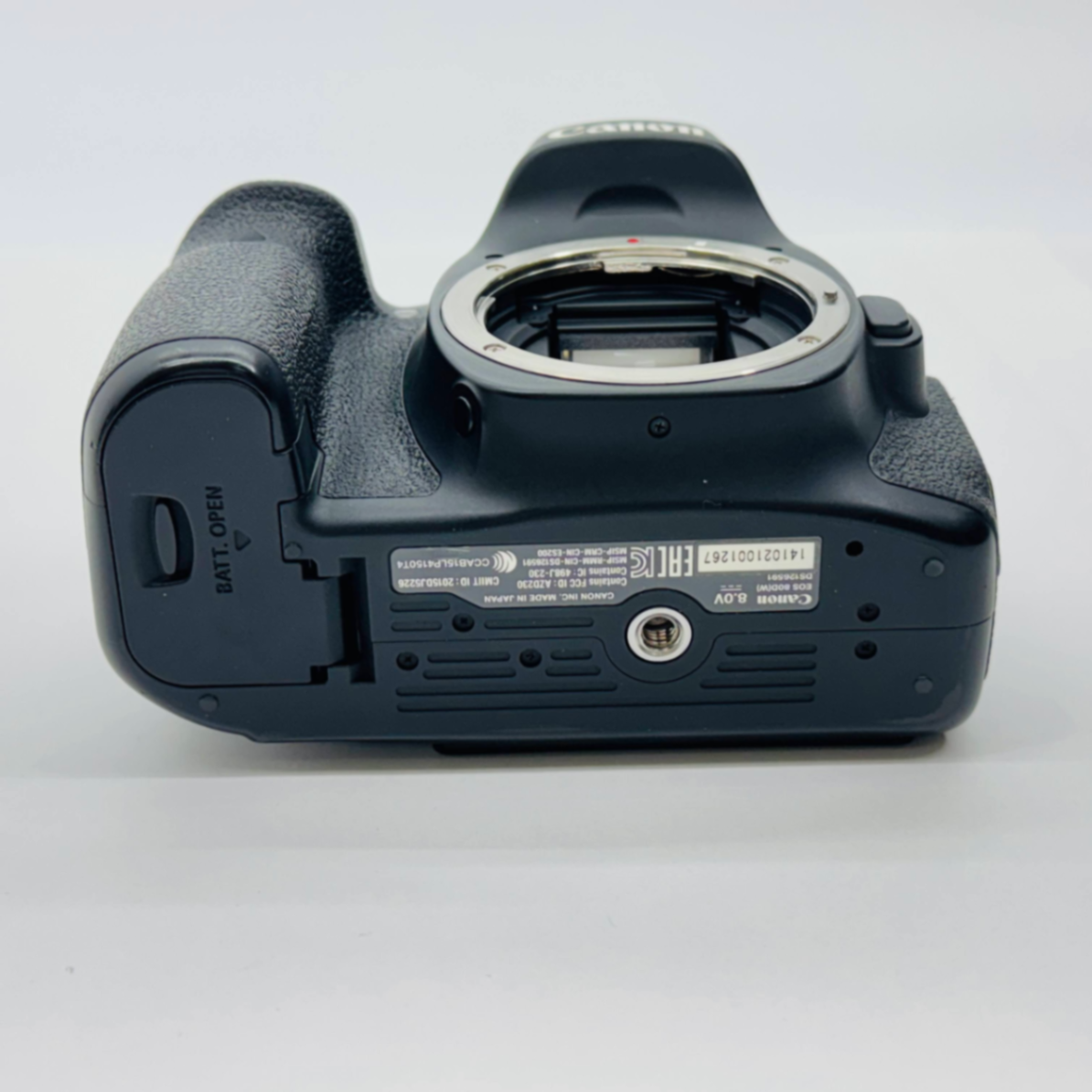 Canon EOS 80D EF-S 18-135mm 1:3.5-5.6 IS USM 【C4590-80】