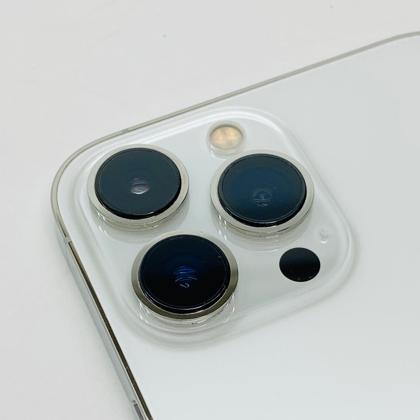 Apple iPhone13 Pro Max 256GB Silver A2641 MLJ93J/A【C4039-C】