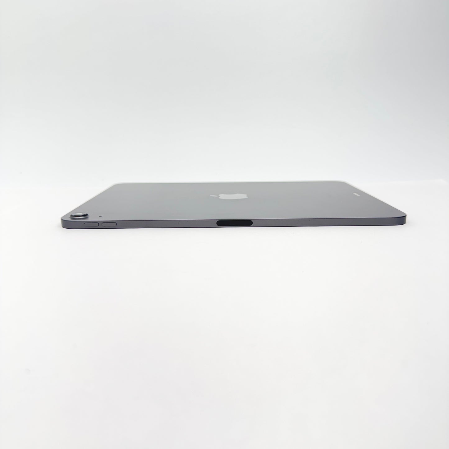 美品 iPad Air 第5世代 Wi-Fi 256GB 海外版 NM9L3LL/A スペースグレイ 本体のみ バッテリー最大容量95% 【C8889-60】