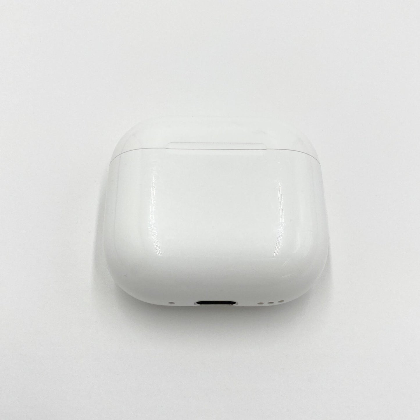 Apple アップル AirPods 4（ANC） アクティブノイズキャンセリング搭載モデル【C6748-C】