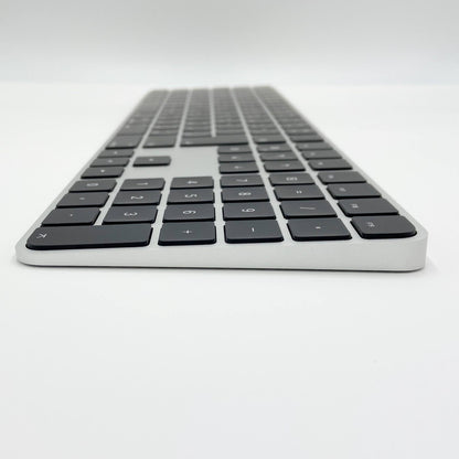 開封済み未使用 美品 Apple Magic Keyboard（テンキー付き）日本語（JIS）ブラックキー MMMR3J/A【C6168-80】