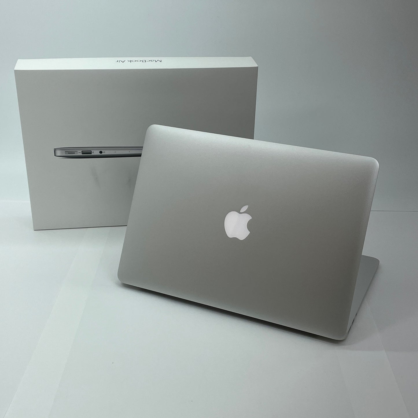 Apple MacBook Air 13インチ Early 2015 Core i5 1.6GHz 8GB 128GB MMGF2J/A 充放電回数138回　【C5137-80】
