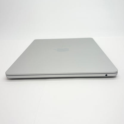 美品 MacBook Air 13インチ (Early 2025) Apple M4 10コア/16GB/SSD 512GB シルバー MW0X3J/A バッテリー最大容量100%【C6279-80】