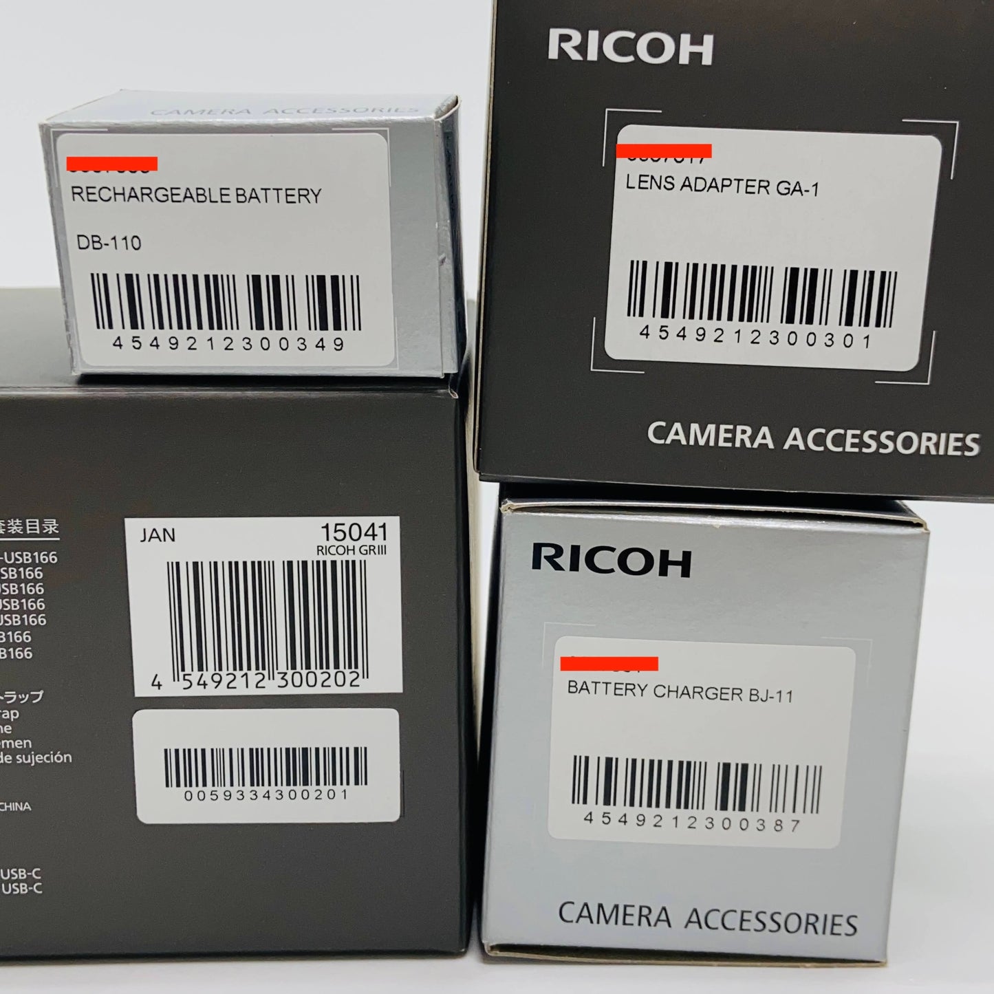 RICOH GRIII コンパクトデジタルカメラ  付属品多数あり ショット数8,201回【C3986-80】