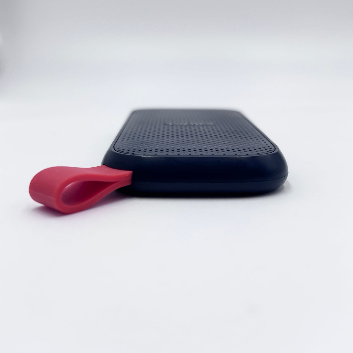 SanDisk Portable SSD SDSSDE30-1T00 1TB【C8137-N】
