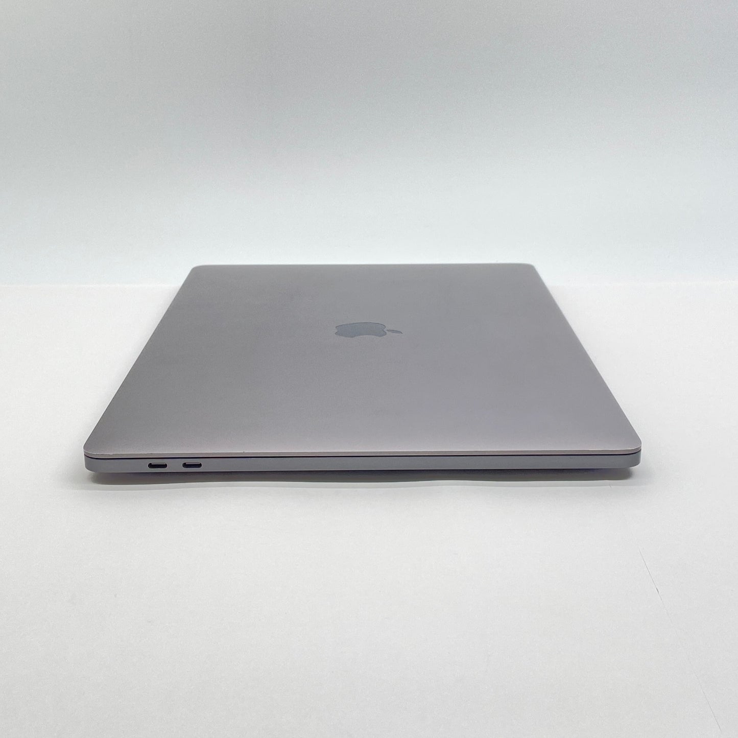 MacBookPro 2019 16インチ i7 2.6GHz 32GB 512GB Radeon Pro 5300M 本体のみ【C7246-80】