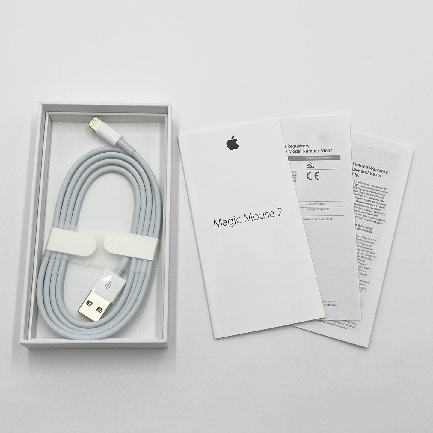 Apple Magic Mouse 2 A1657 MLA02J/A ホワイト付属品完備【C6686-60】