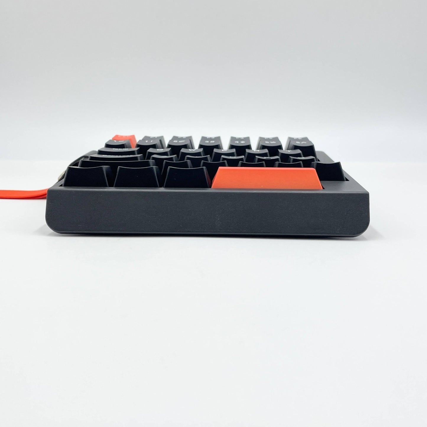 美品 EPOMAKER HE30 左手デバイス 片手キーボード 　ブラック・オレンジ 付属品完備【C7393-60】