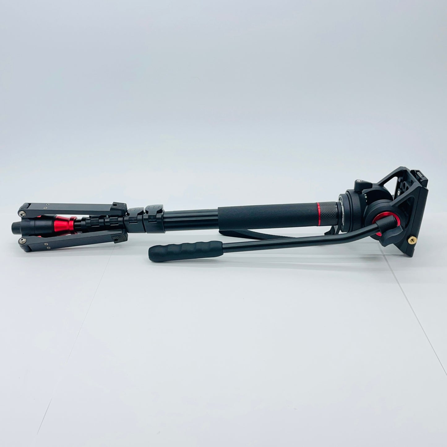 美品 NEEWER プロカメラ一脚 フィート付き 179cm GM76 伸縮自在アルミニウム一脚【C4370-120】