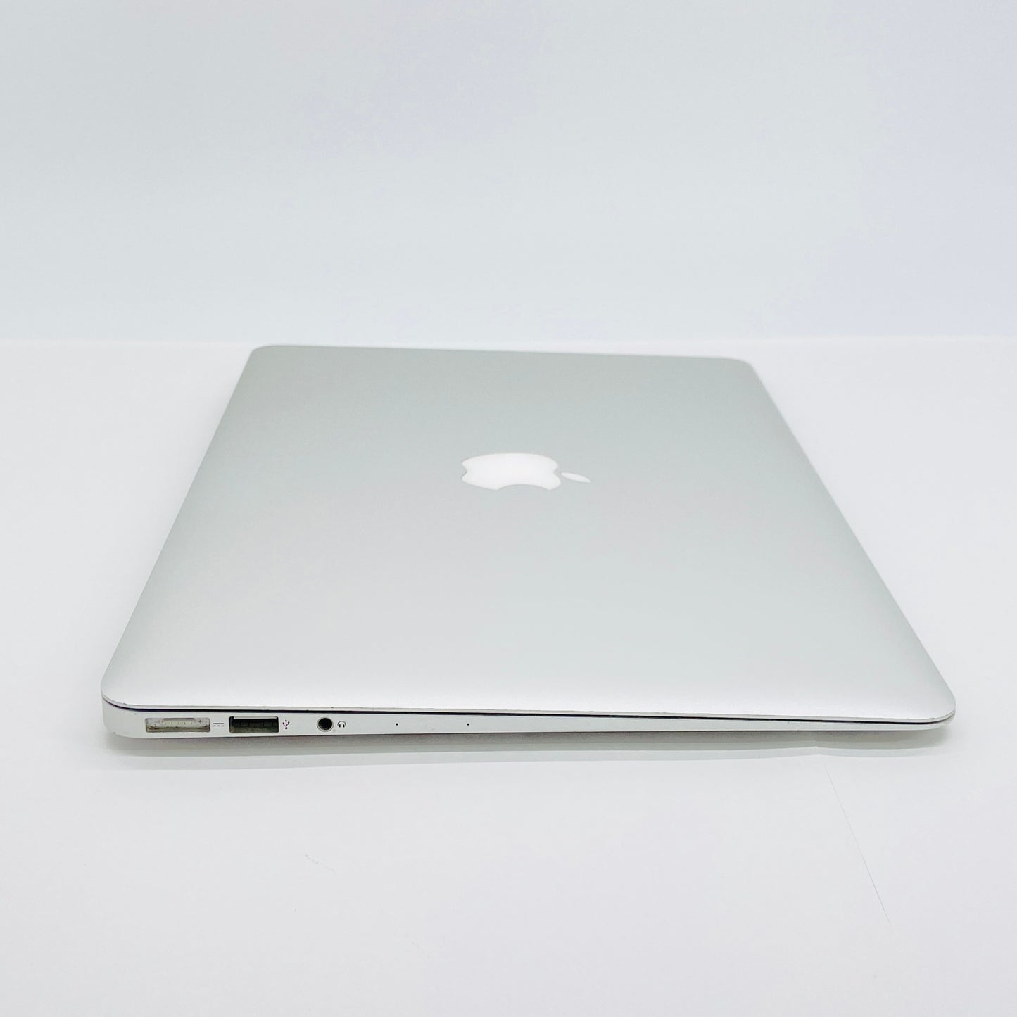 Apple MacBook Air 2015 13インチ i5 8GB 128GB 【C7378-80】