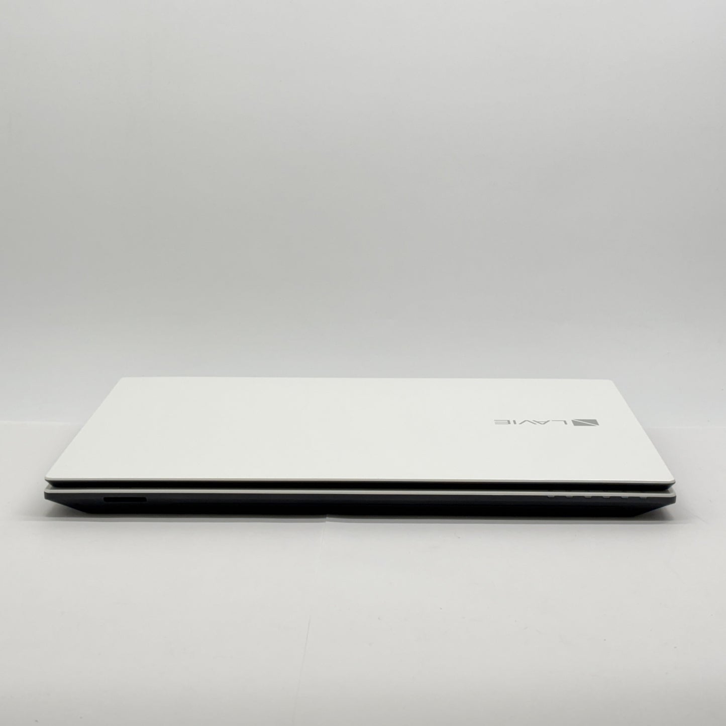NEC LAVIE Note Standard PC-NS700GAW i7-7500U 8GB SSD500GB Windows10 Home バッテリー最大容量97%【C6758-80】