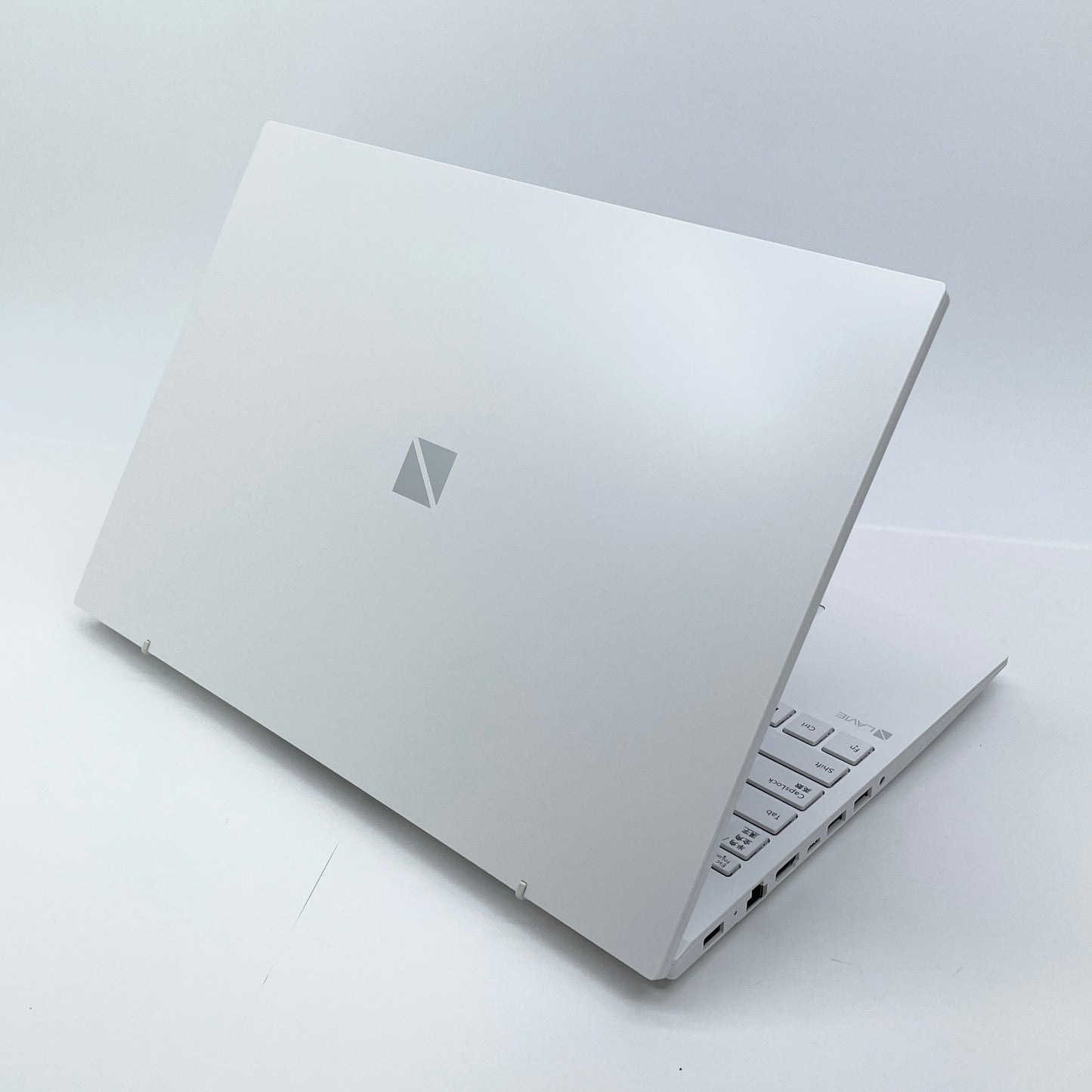 美品 LAVIE Direct N15 15インチ i5 1235U 32GB 512GB Windows11Home 充電器付属 バッテリー最大容量100% 【C7658-80】