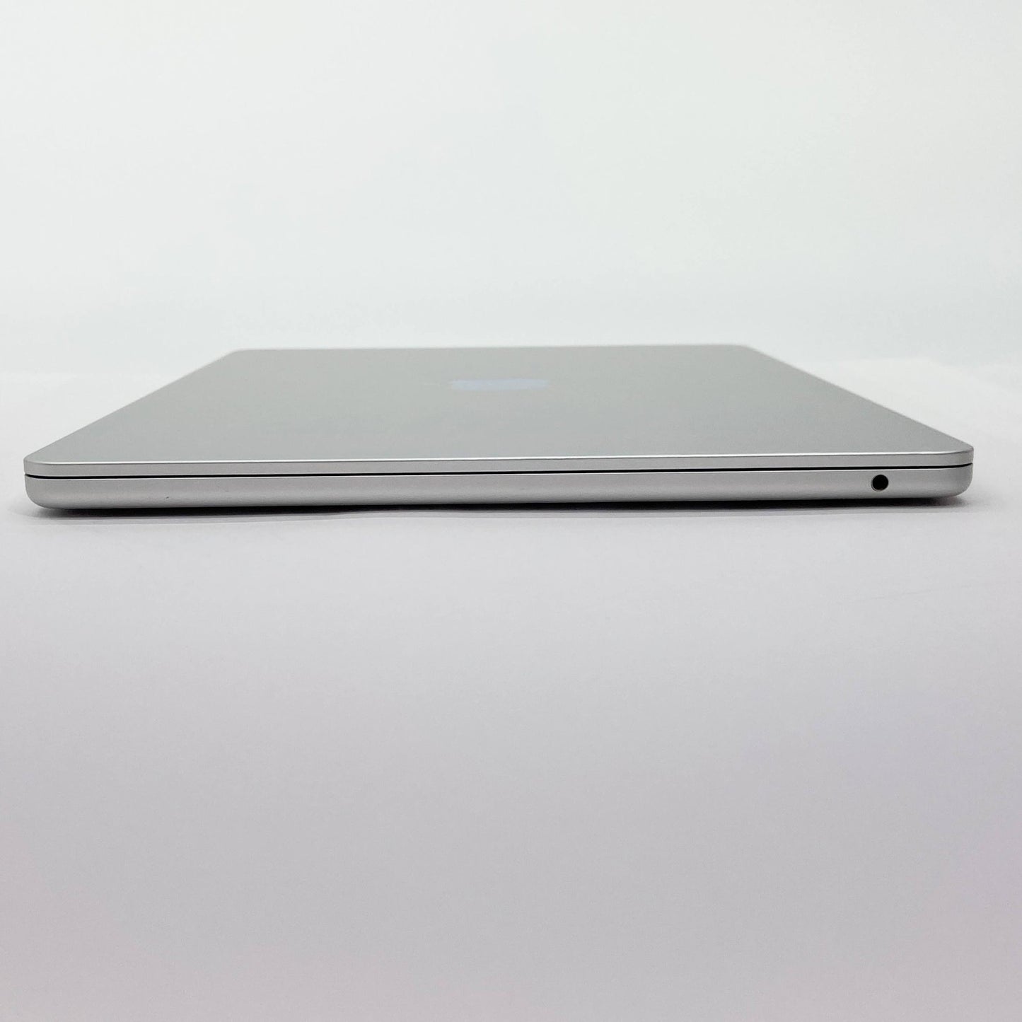 MacBook Air M2 2022 8コアCPU/8コアGPU 8GB 256GB MLXY3J/A シルバー バッテリー最大容量87%【C5671-80】