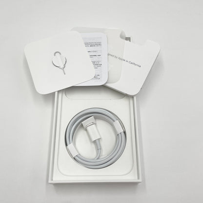 美品 Apple iPhone 14 256GB SIMフリー MPW33J/A スターライト バッテリー最大容量83%【C8381-C】