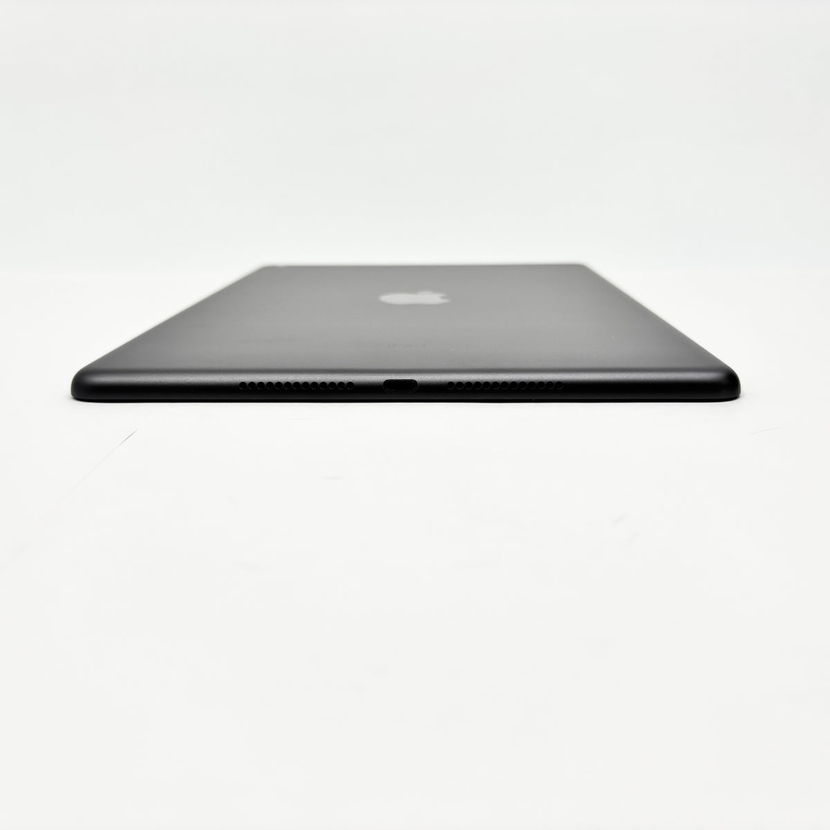 美品 Apple iPad 10.2インチ 第9世代 Wi-Fi 64GB 2021年秋モデル MK2K3J/A スペースグレイ【C8743-60】