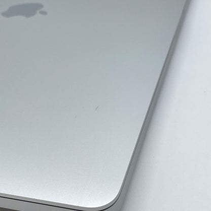 MacBook Pro  2019 16インチ Core i7 32GB 1TB RADEON Pro 5500M シルバー【C7654-80】