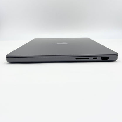 美品 MacBook Pro 14インチ 2024 M4 10コアCPU 10コアGPU 16GB 1TB 充放電回数4回 バッテリー最大容量100% 付属品完備 【C5520-80】