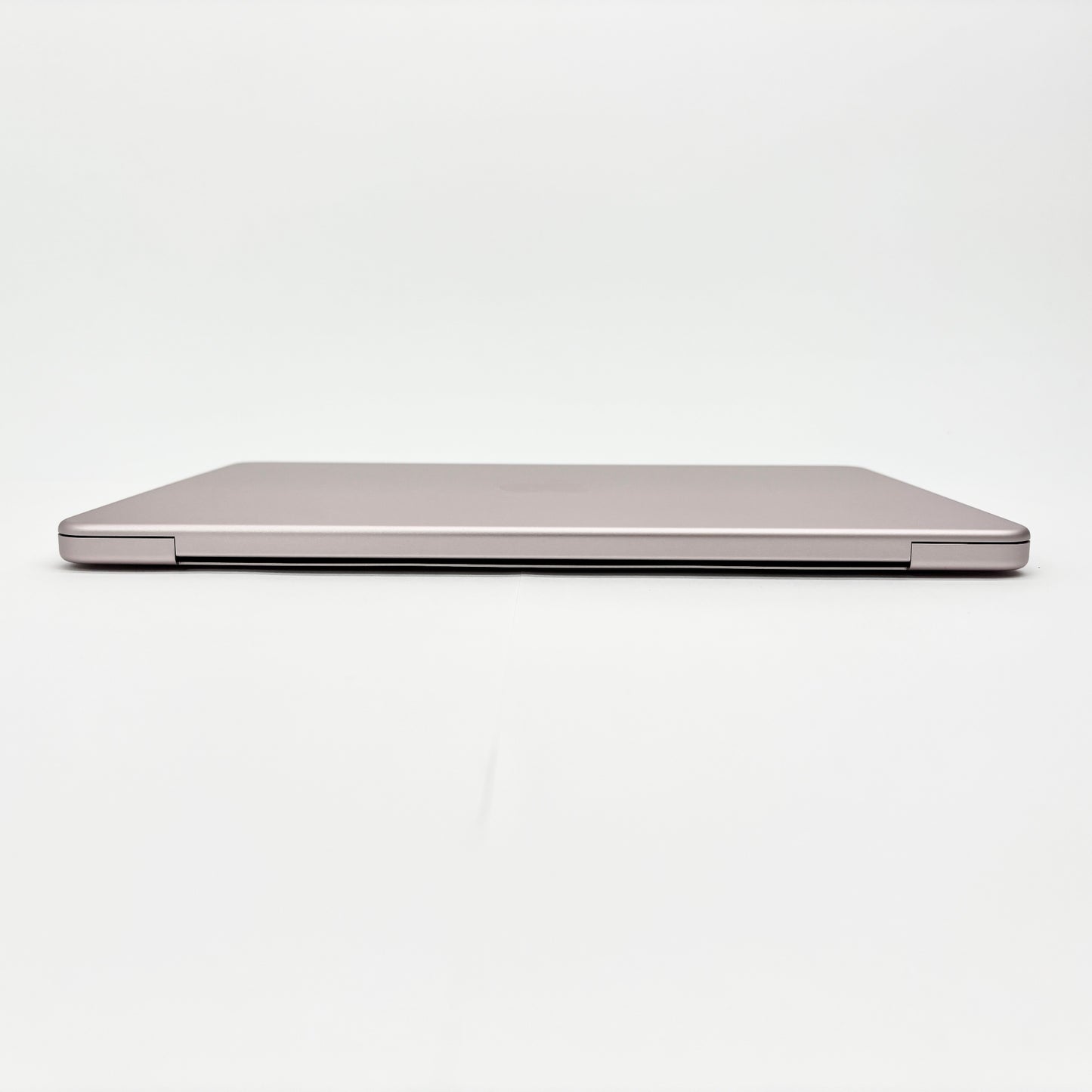 美品 MacBook Neo 13インチ 2026 Apple A18 Pro 6コア 8GB SSD 256GB ブラッシュ MHFH4J/A バッテリー最大容量100% 限定保証あり【C8785-80】